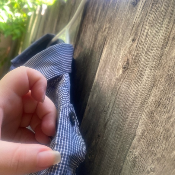 Banana republic button down shirt size medium - Picture 3 of 4